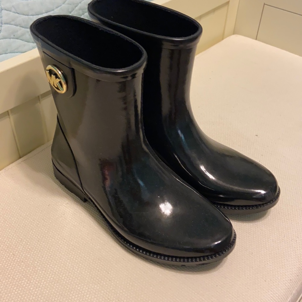 Black Michael Kors mini rain boots